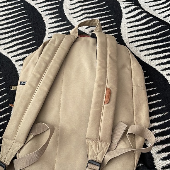 Hershel cool color way backpack - Picture 3 of 3